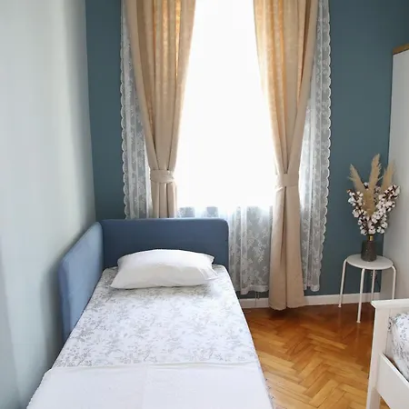 Lux Duje Split